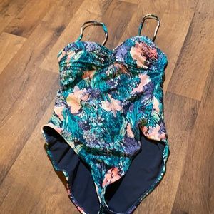 Old Navy One Piece Bathing Suit